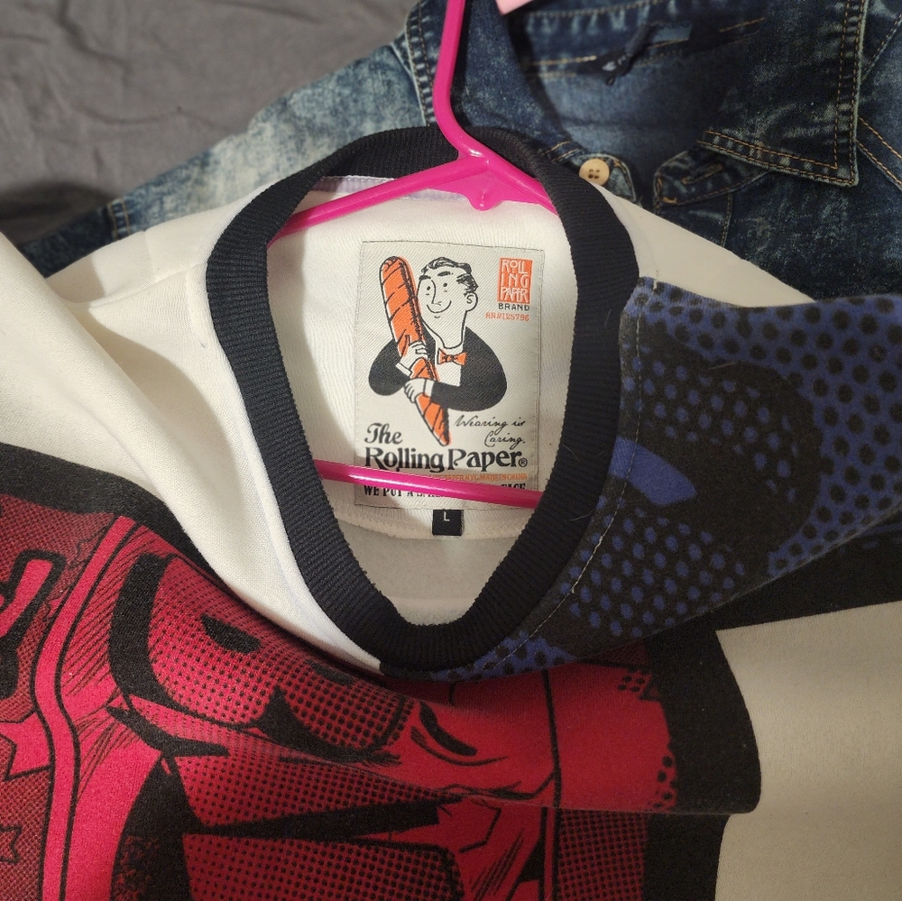 Rolling Papers comic strip sweater (never worn)